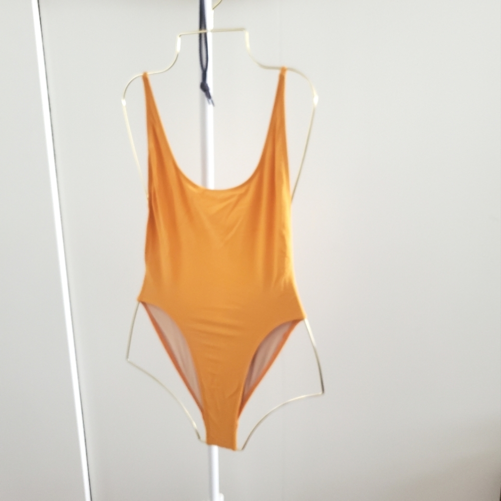 One piece XS
